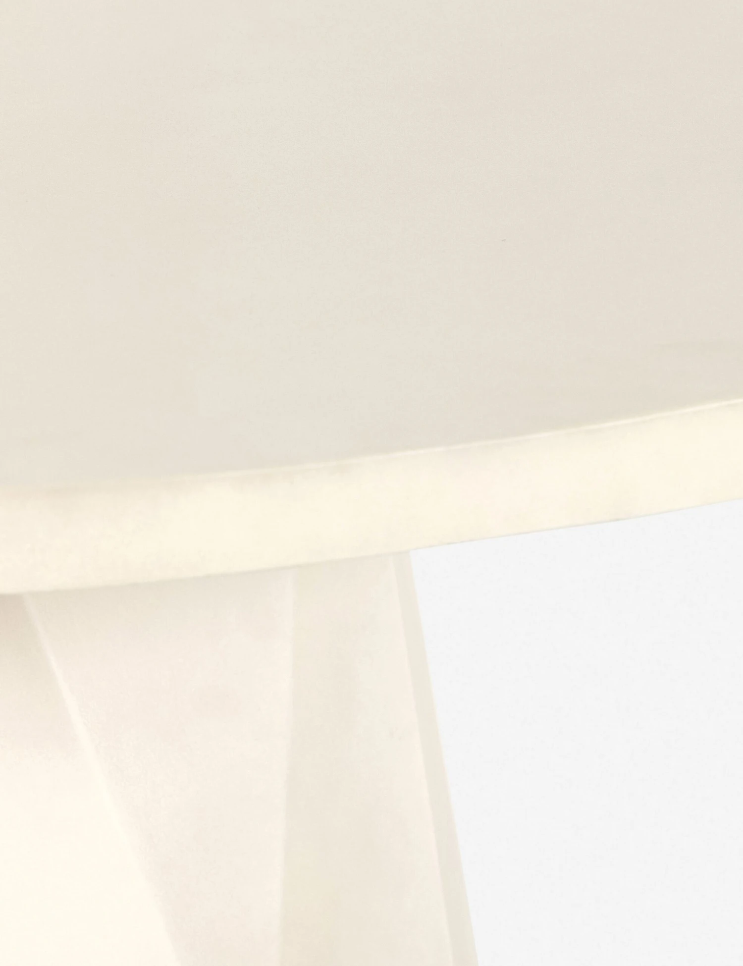 Schuller Indoor / Outdoor Round Dining Table