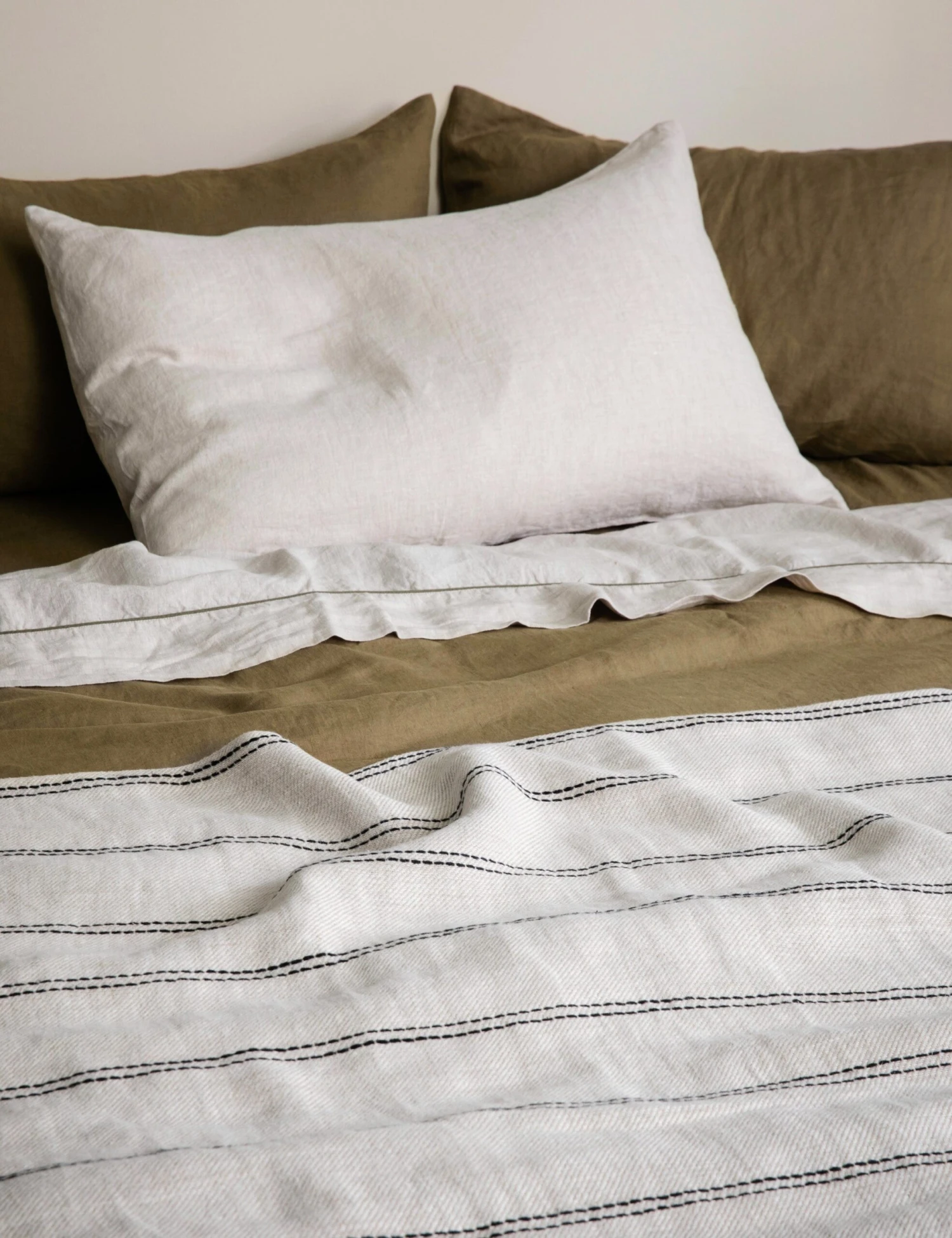 European Flax Linen Fitted Sheet by Cultiver