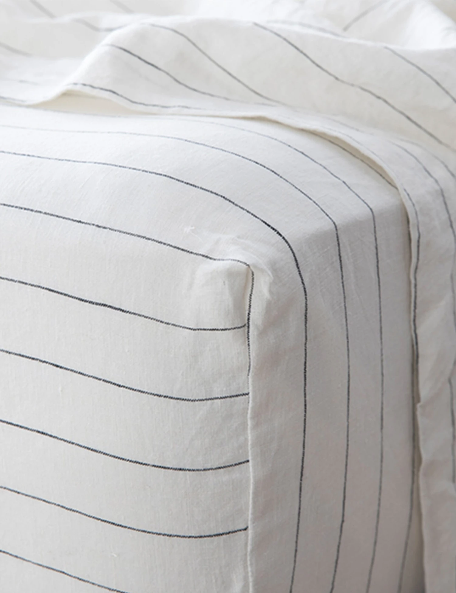 European Flax Linen Fitted Sheet by Cultiver